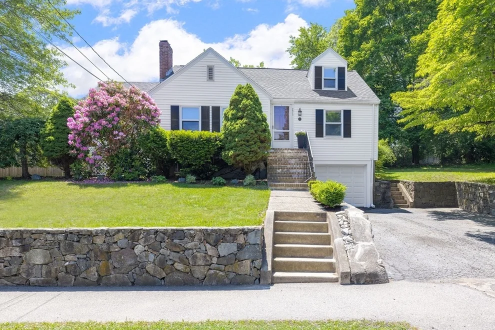 Unit for sale at 273 Greendale Ave, Needham, MA 02494