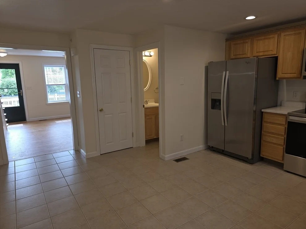 Unit for sale at 956 Warren Ave, Brockton, MA 02301