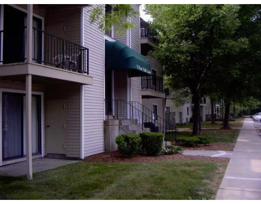 Unit for sale at 5 Post Oak Ln, Natick, MA 01760