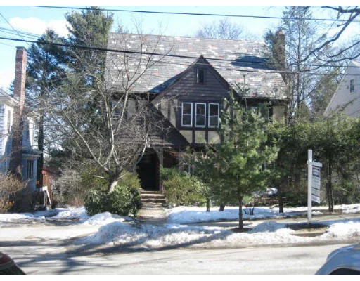 Unit for sale at 27 Algonquin Rd, Newton, MA 02467