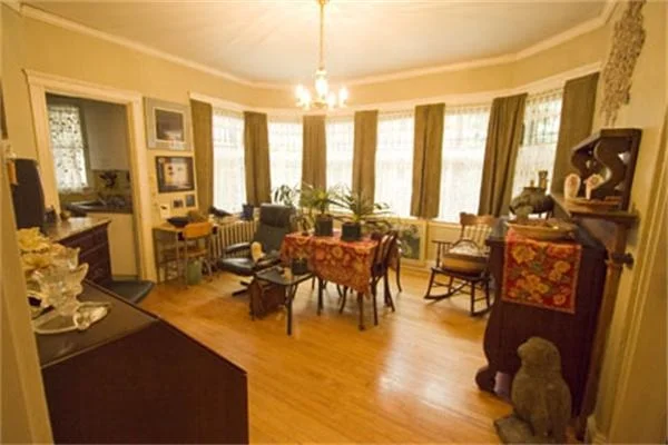 Unit for sale at 10 Dana St, Cambridge, MA 02138