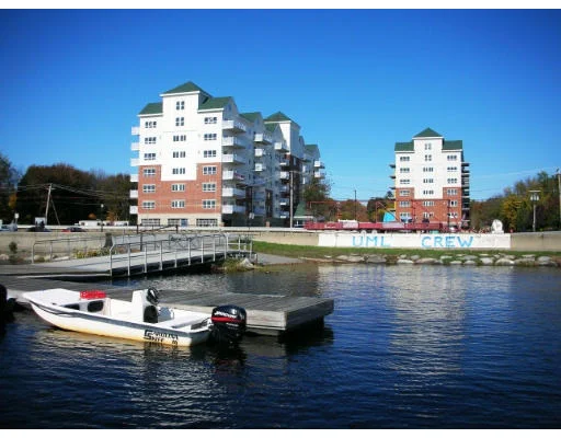 Unit for sale at 527 Pawtucket Blvd, Lowell, MA 01824