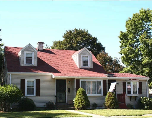 Unit for sale at 305 Lowell Street, Wakefield, MA 01880