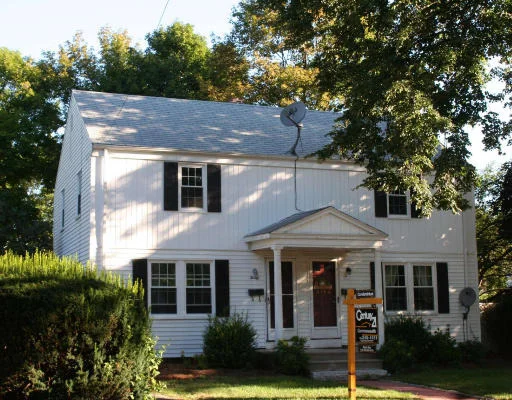 Unit for sale at 30 Hamilton Rd, Wakefield, MA 01880