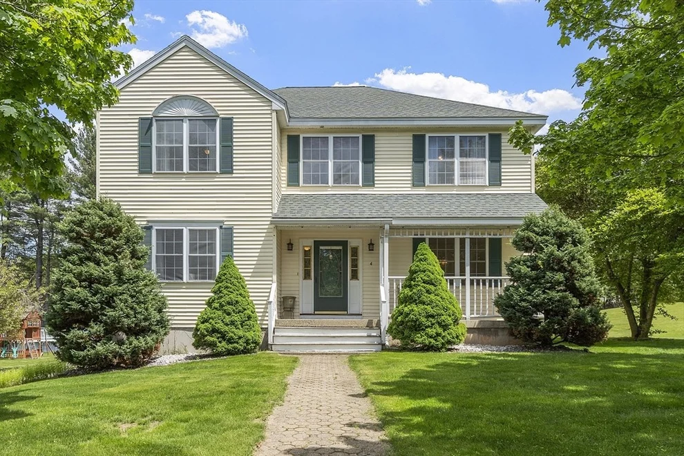 Unit for sale at 4 Quail Run Dr, Methuen, MA 01844