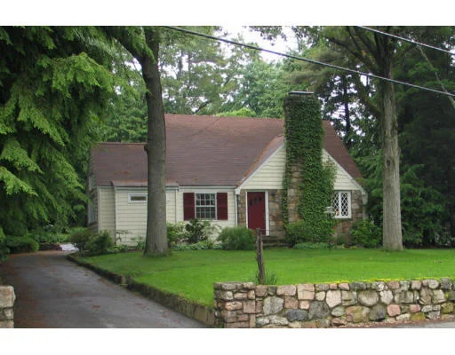 Unit for sale at 346 Linden St, Wellesley, MA 02481
