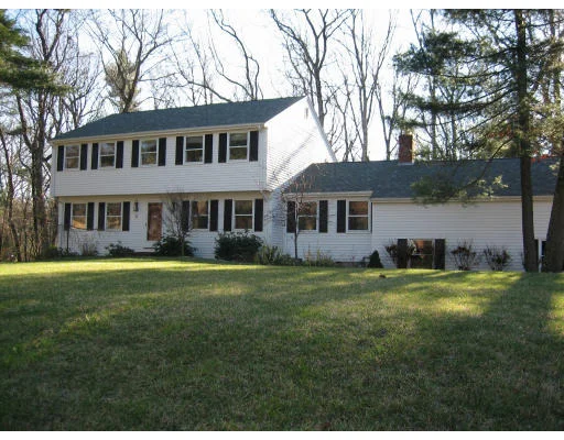 Unit for sale at 5 Mohegan St, Norfolk, MA 02056