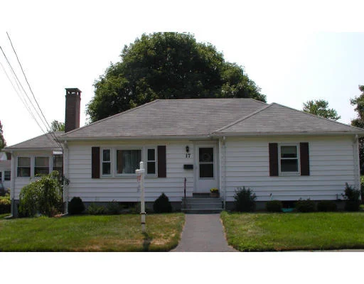 Unit for sale at 17 Fosters Lane, Wakefield, MA 01880