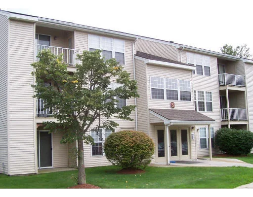 Unit for sale at 3 Thoreau Ct, Natick, MA 01760