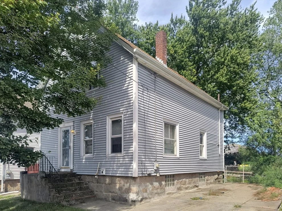 Unit for sale at 135 Sycamore St, New Bedford, MA 02740
