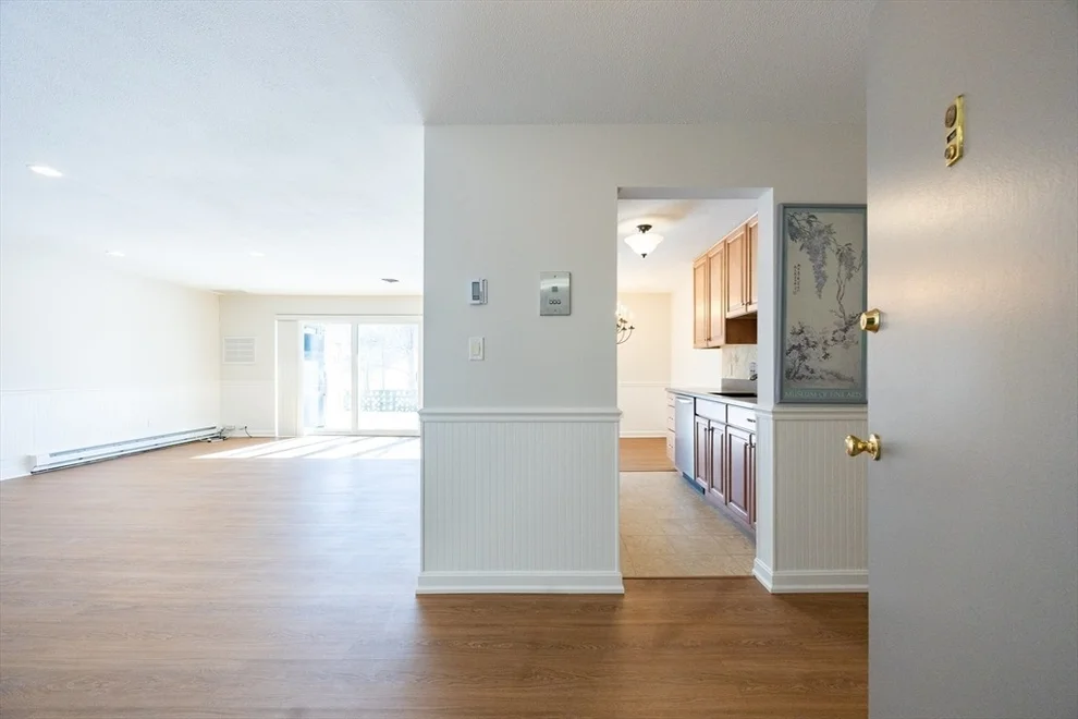 Unit for sale at 1212 Greendale Ave, Needham, MA 02492