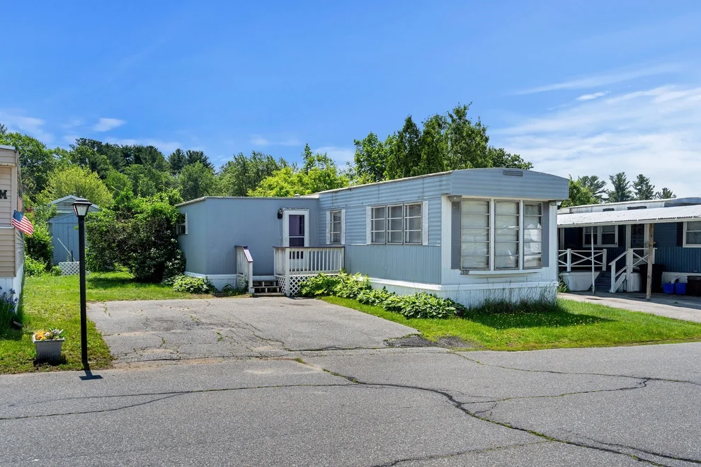 Unit for sale at 140 Morocco Ave, Chelmsford, MA 01824