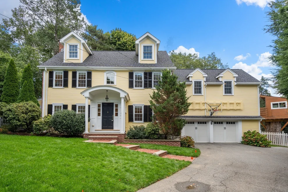 Unit for sale at 12 Kilburn Rd, Belmont, MA 02478