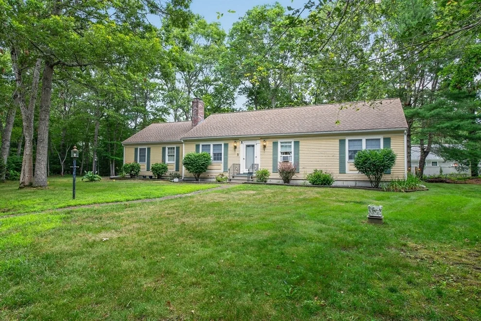 Unit for sale at 5 Greenview Cir, Sandwich, MA 02563