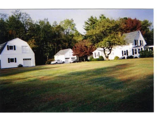 Unit for sale at 744 Resivoir Rd, Lunenburg, MA 01462