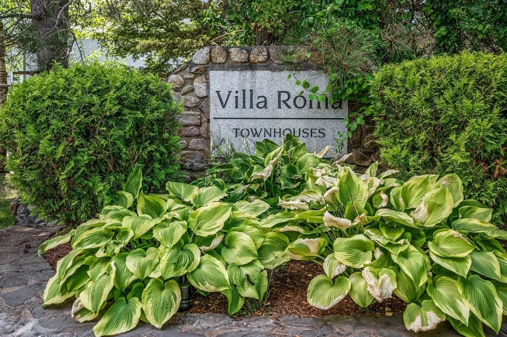 Unit for sale at 7 Villa Roma Dr,, Tewksbury, MA 01876