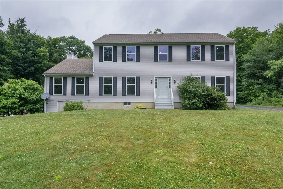 Unit for sale at 27 South St, Blandford, MA 01008