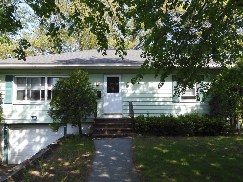Unit for sale at 8 Glen Forest Lane, Methuen, MA 01844