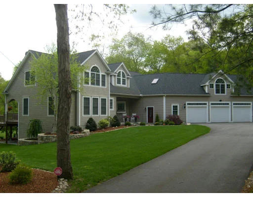 Unit for sale at 167 East Street, Upton, MA 01568