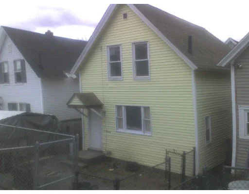 Unit for sale at 11 Sawtelle Place, Lowell, MA 01851