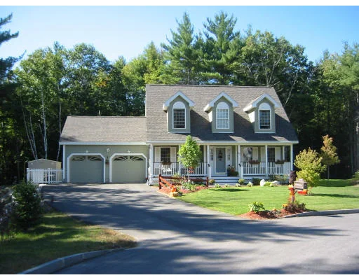 Unit for sale at 192 Streamside Dr, Manchester, NH 03102