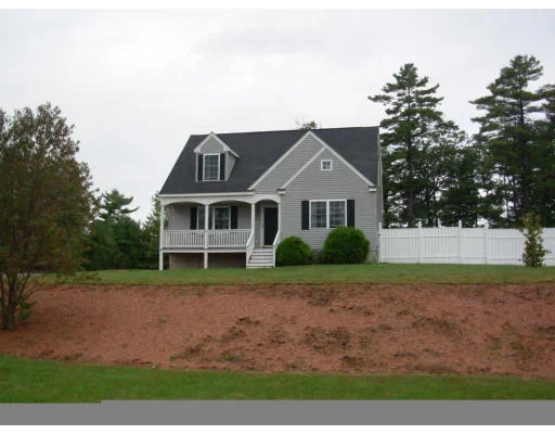 Unit for sale at 2 Sprucedale Dr, Sturbridge, MA 01566