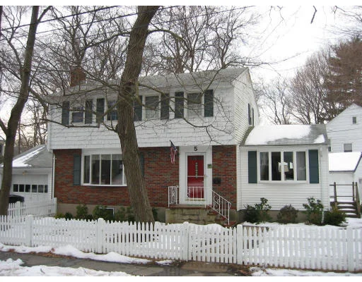 Unit for sale at 5 Melrose Ave, Needham, MA 02492