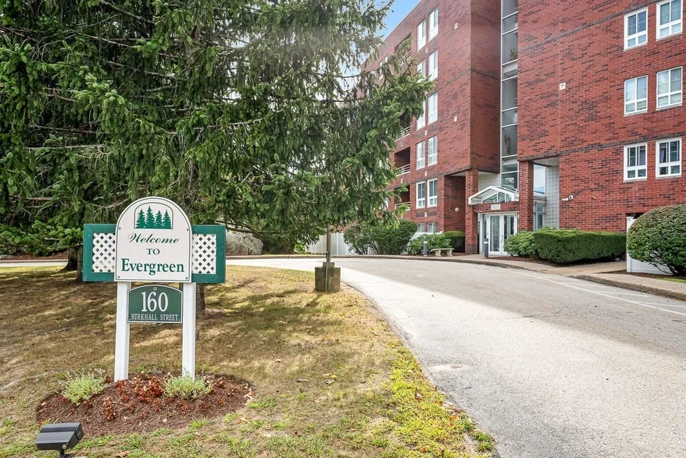 Unit for sale at 160 Burkhall St, Weymouth, MA 02190