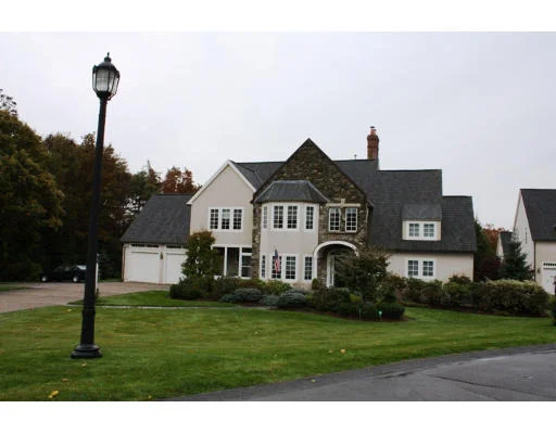 Unit for sale at 29 Southfield Ct, Needham, MA 02492