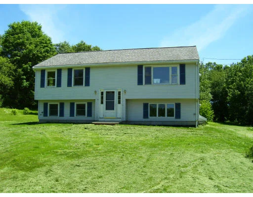 Unit for sale at 5 Martin Rd North, Amesbury, MA 01912