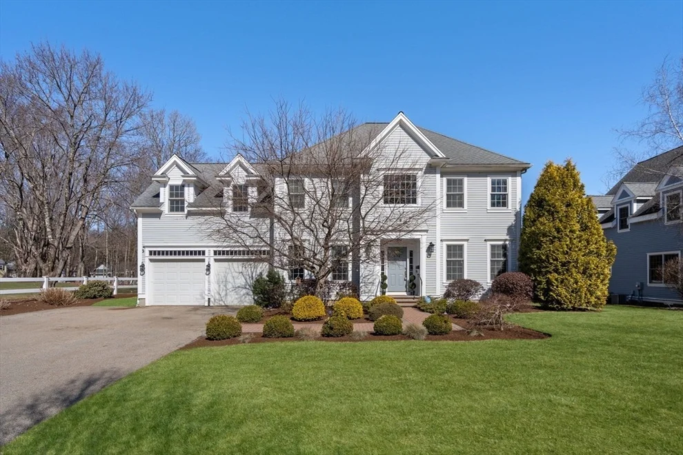 Unit for sale at 694 Salisbury St, Worcester, MA 01609