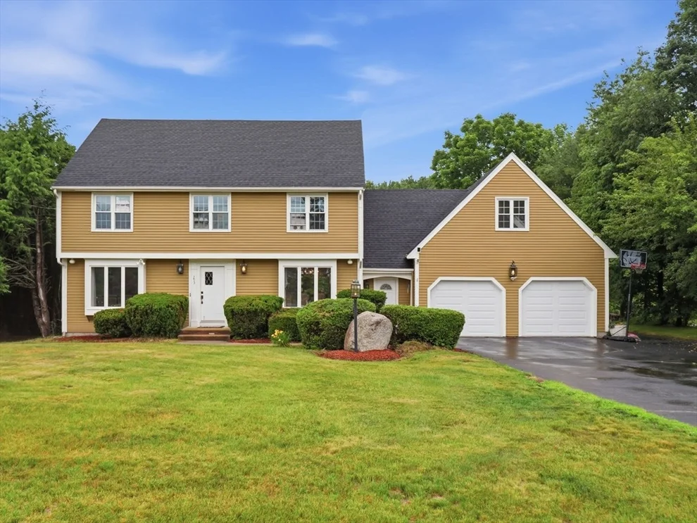 Unit for sale at 293 Davis Street, Northborough, MA 01532