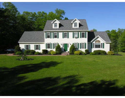 Unit for sale at 21 Bryanwood Lane, Groton, MA 01450