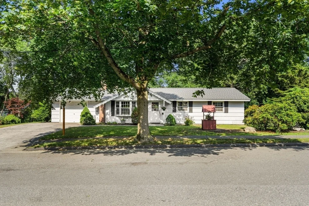 Unit for sale at 5 Villa Lane, Peabody, MA 01960