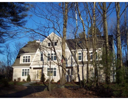 Unit for sale at 4 Indian Spring Rd, Natick, MA 01760