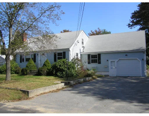 Unit for sale at 204 Durbeck Road, Rockland, MA 02370