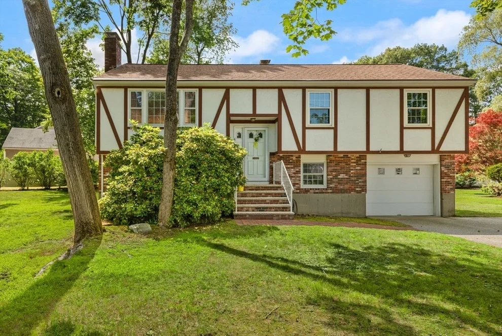 Unit for sale at 6 Liberty Street, Andover, MA 01810