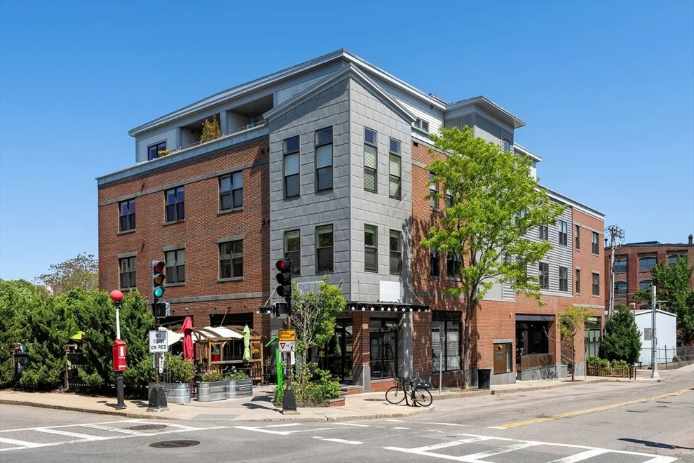 Unit for sale at 156 Green St, Boston, MA 02130