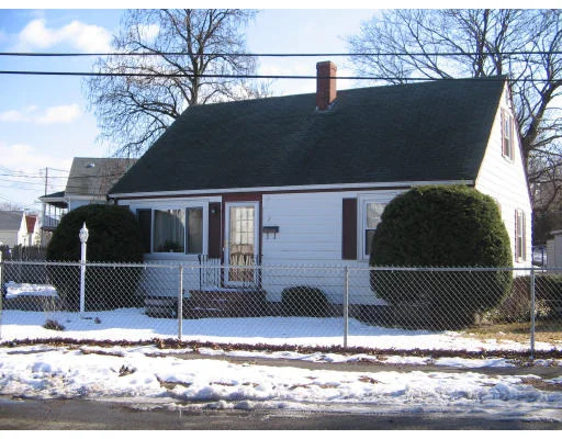 Unit for sale at 2 Arnold Road, Peabody, MA 01960