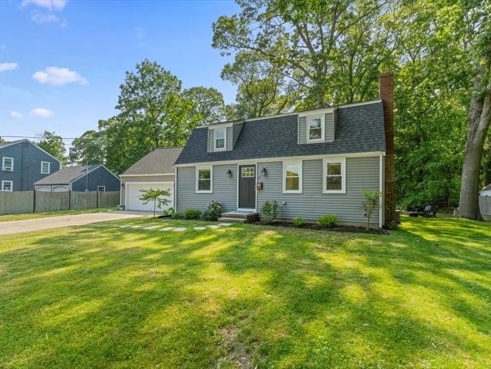 Unit for sale at 17 Clifton Ave, Scituate, MA 02066