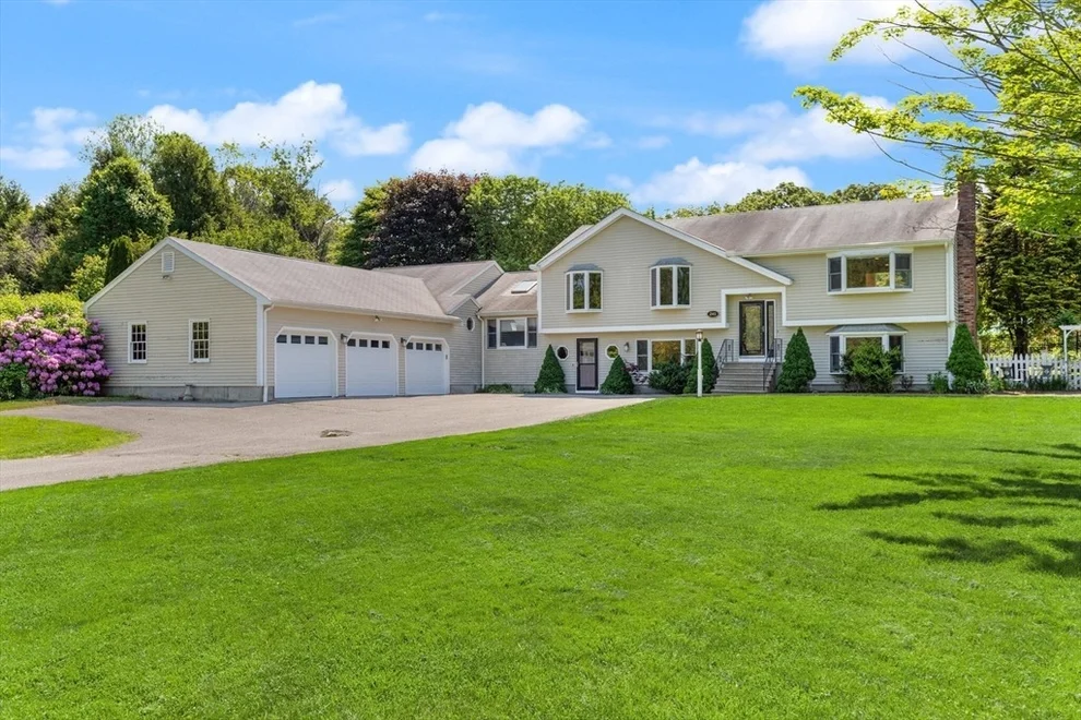 Unit for sale at 241 Red Acre Rd, Stow, MA 01775