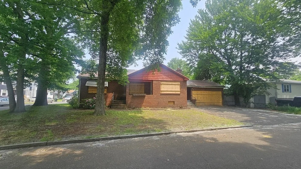 Unit for sale at 181 Freeman Ter, Springfield, MA 01104