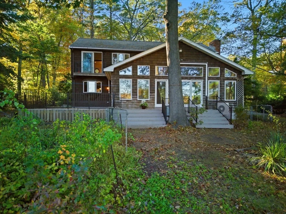 Unit for sale at 33 W Elm St, Hopkinton, MA 01748