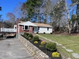 Unit for sale at 19 Fresh Pond Cir, Plymouth, MA 02360