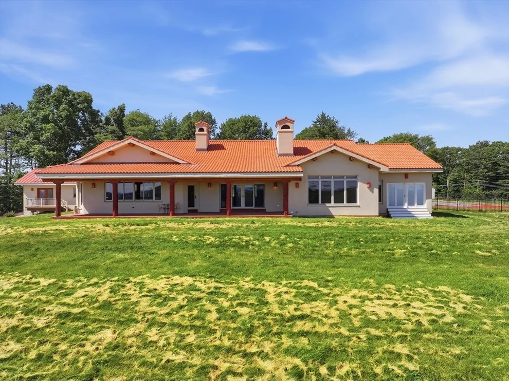 Unit for sale at 5 Osgood Rd, Charlton, MA 01507