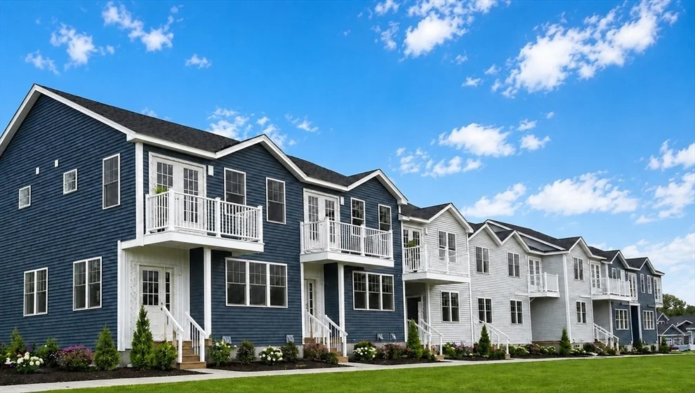 Unit for sale at 36 Starboard Dr, Wareham, MA 02532