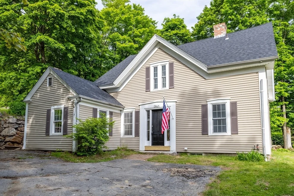 Unit for sale at 4 Main Street, Ashburnham, MA 01430