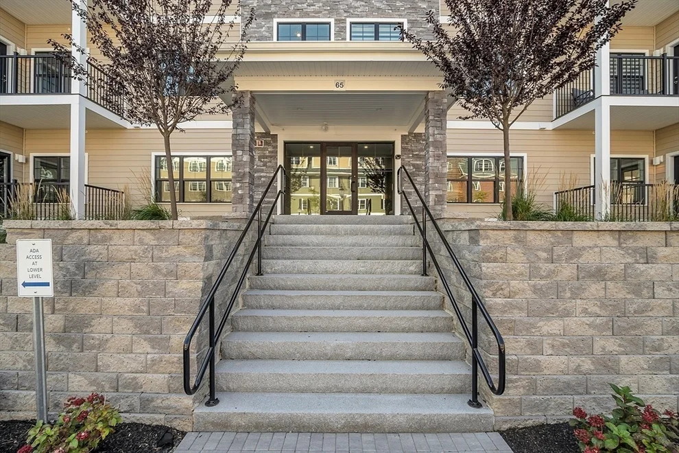 Unit for sale at 55 Pointe Place, Dover, NH 03820