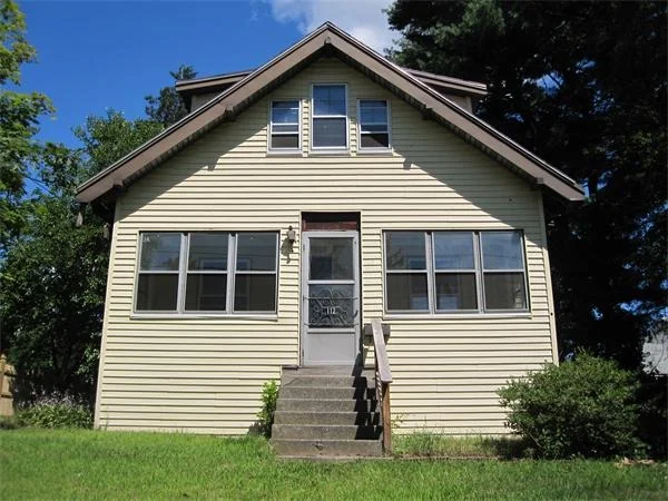 Unit for sale at 112 Adams St, Braintree, MA 02184