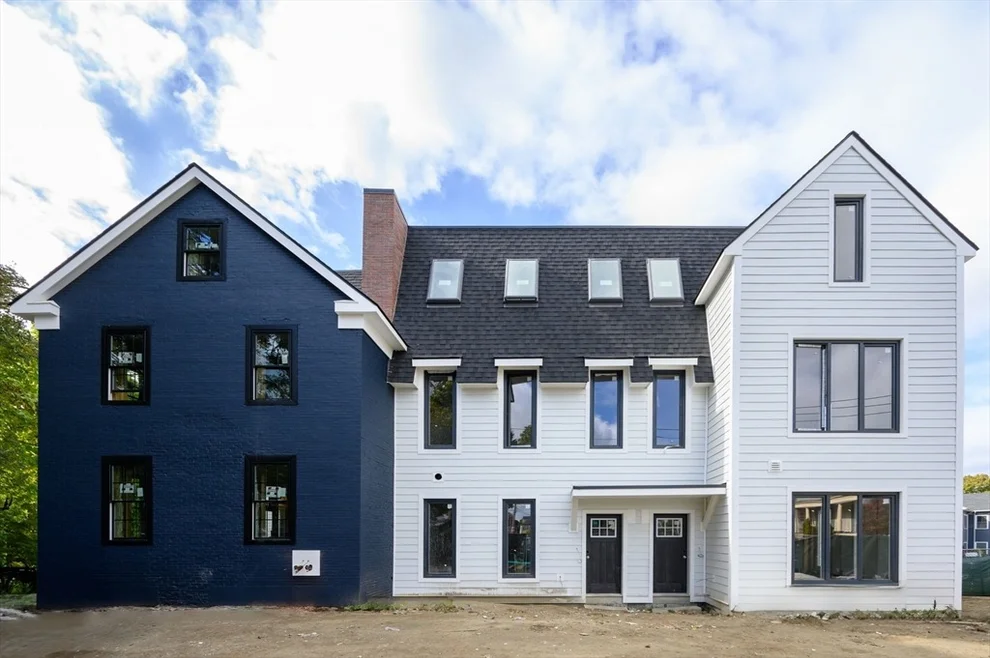 Unit for sale at 25R Ashland, Boston, MA 02122